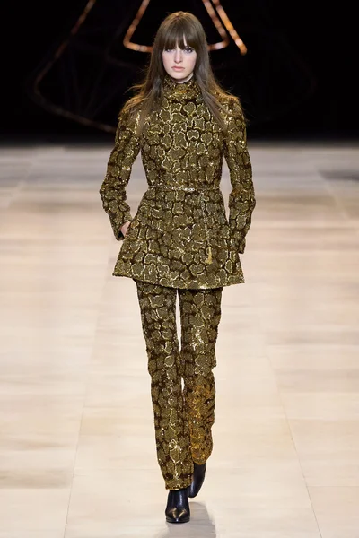 Look 63